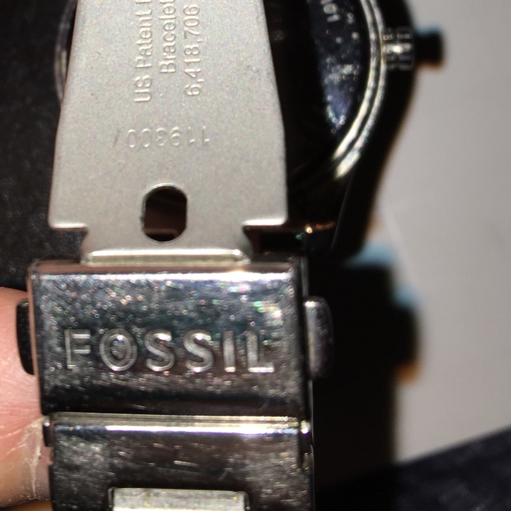 FOSSIL Silver Oversized Watch - Picture 8 of 8